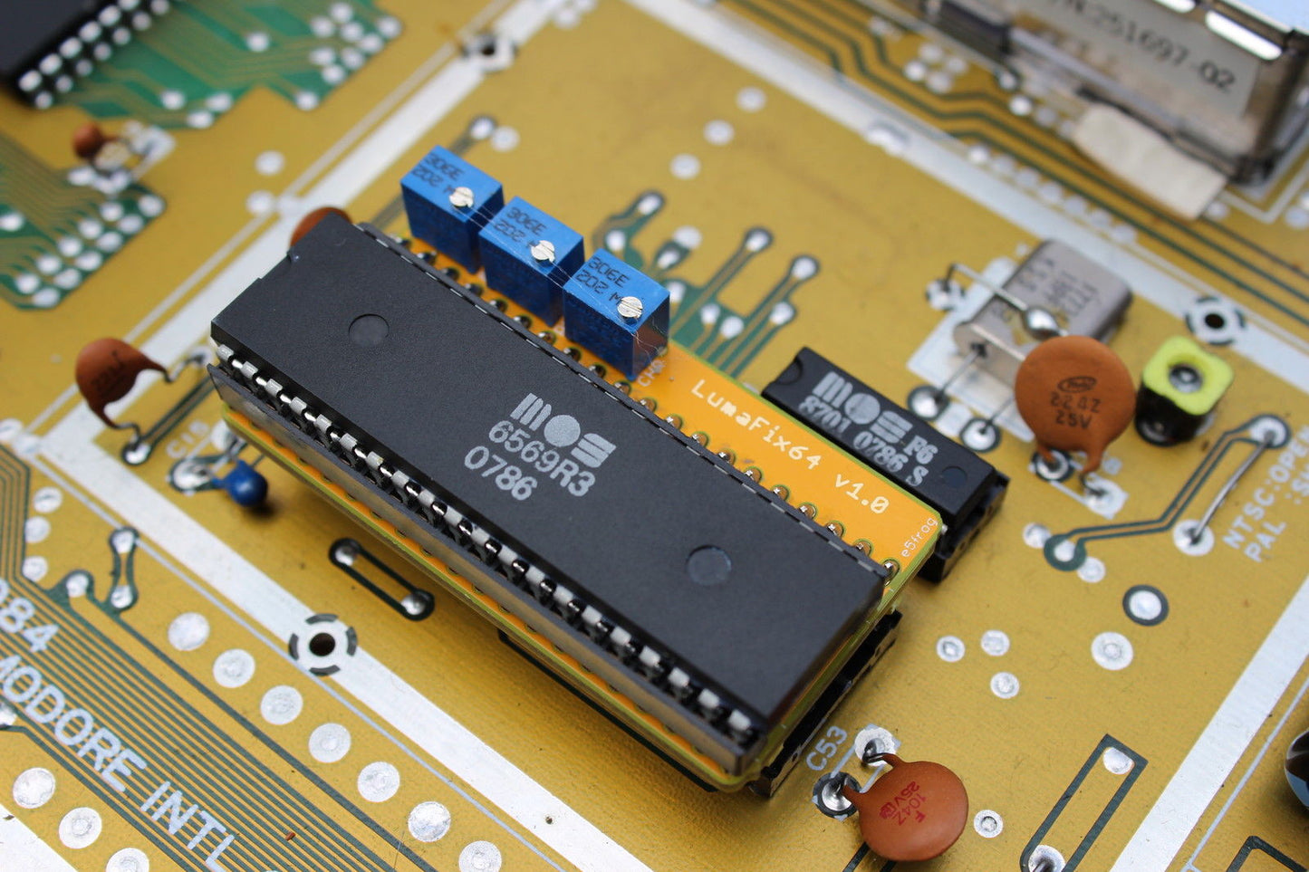 Commodore C64 / 64C JailBar Eliminator LumaFix64 Kit